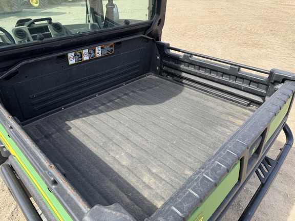 2023 John Deere XUV 835R - Photo15