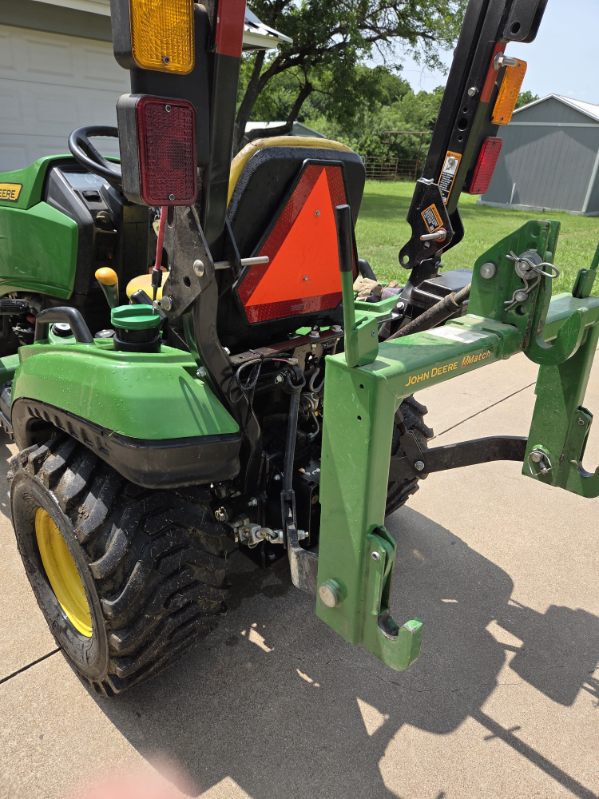 2019 John Deere 1023E Image 7