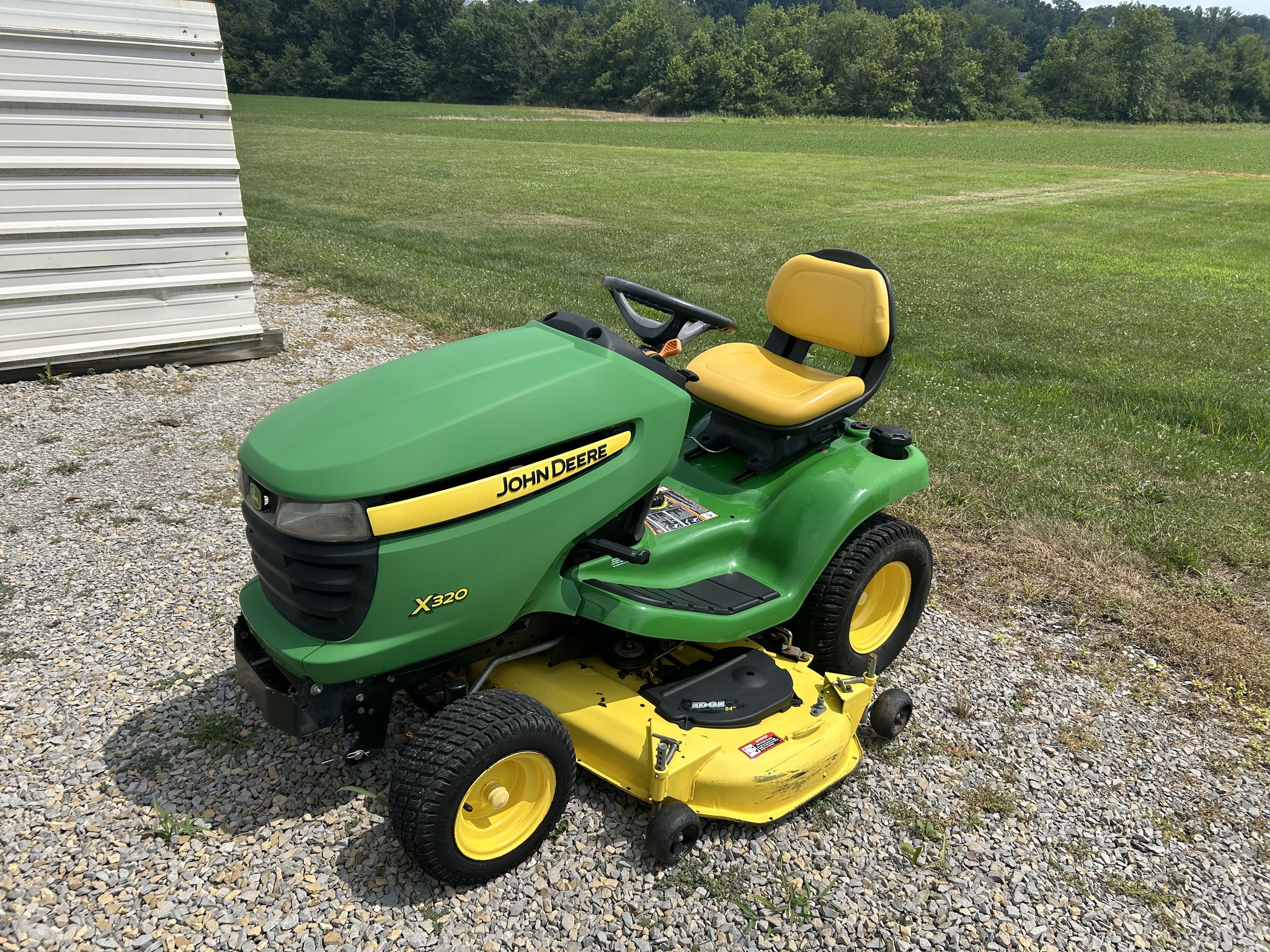 2012 John Deere X320 Image 5