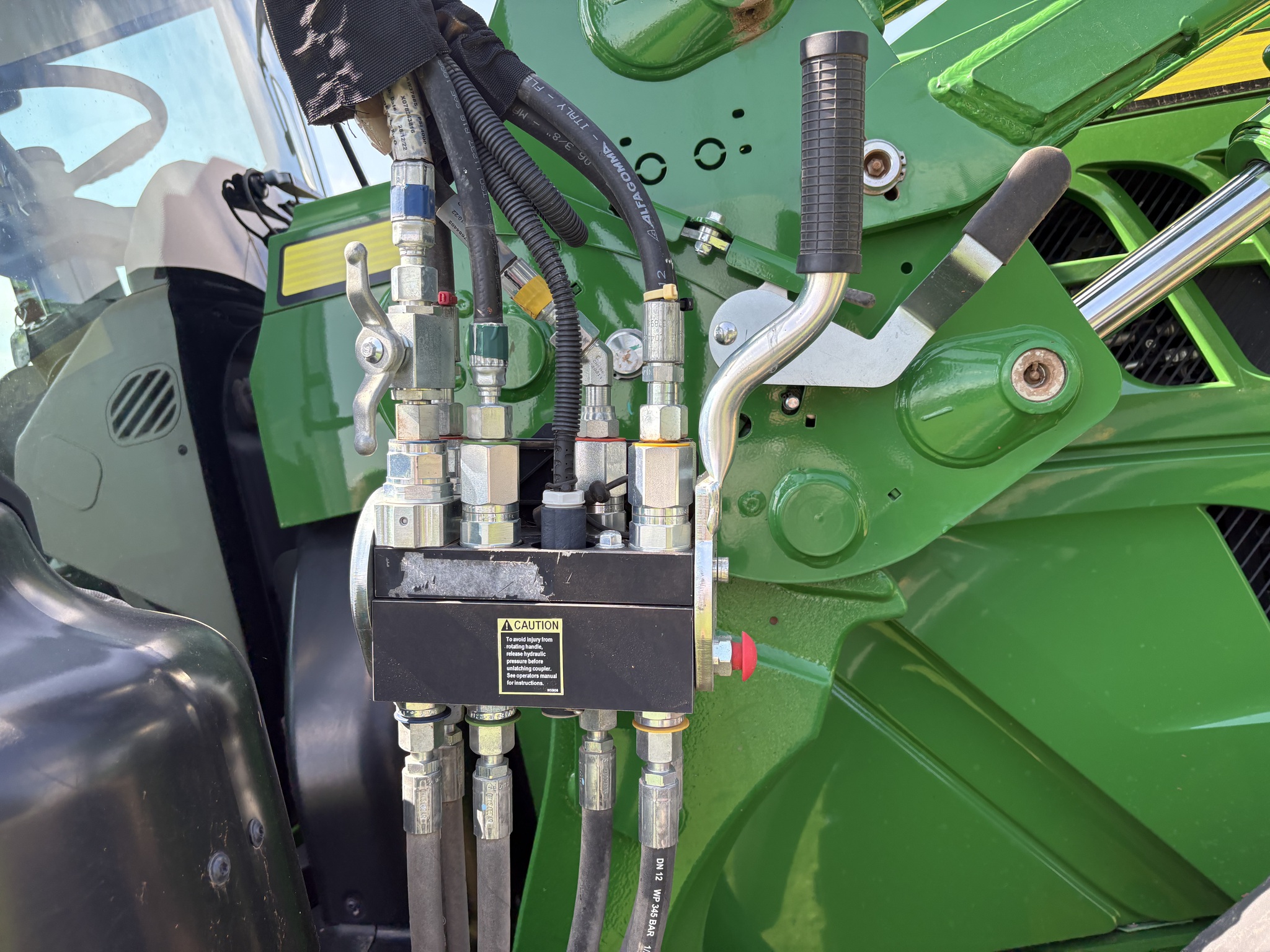 2022 John Deere 6155M Image 31