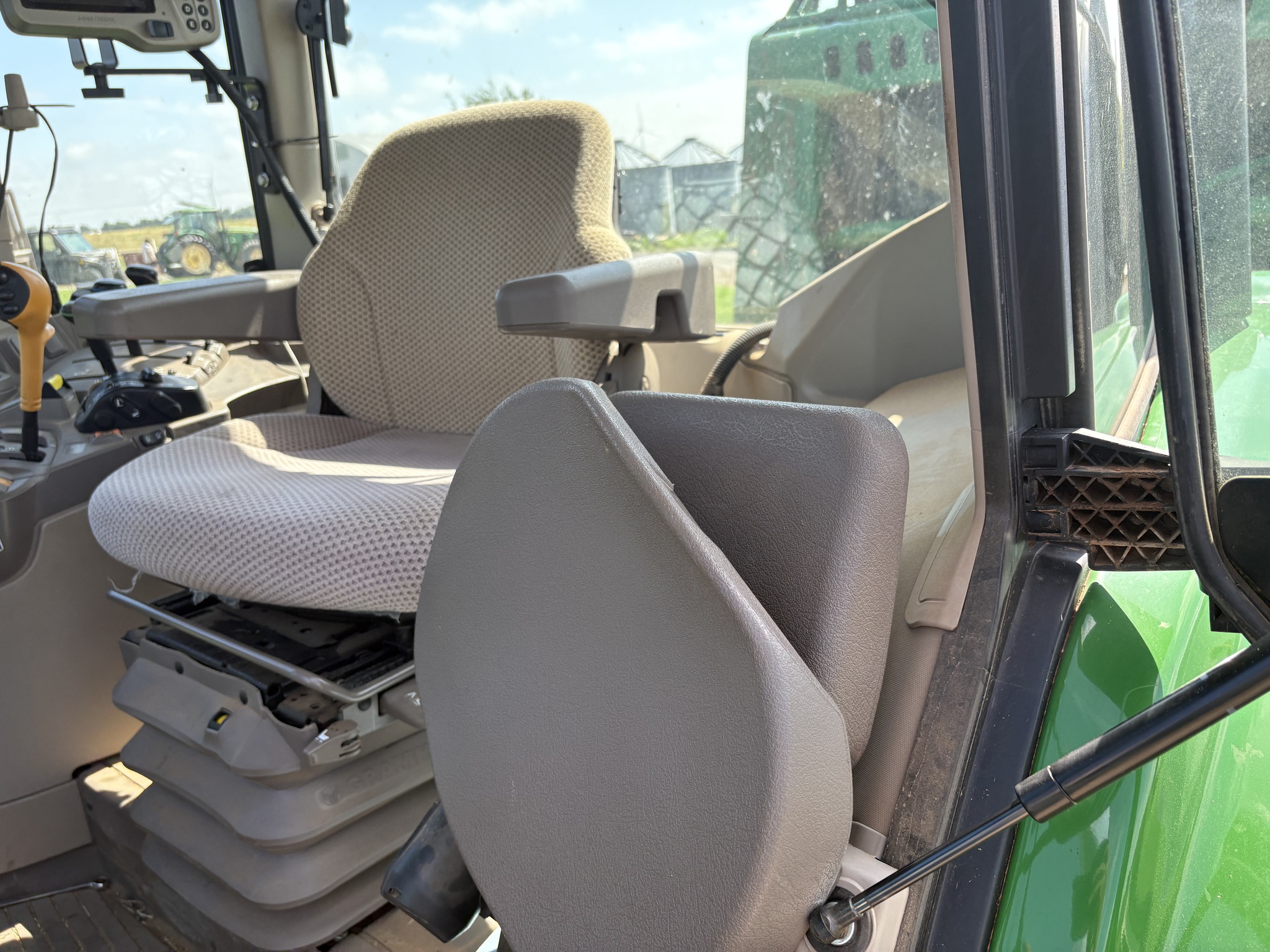 2022 John Deere 6155M Image 27