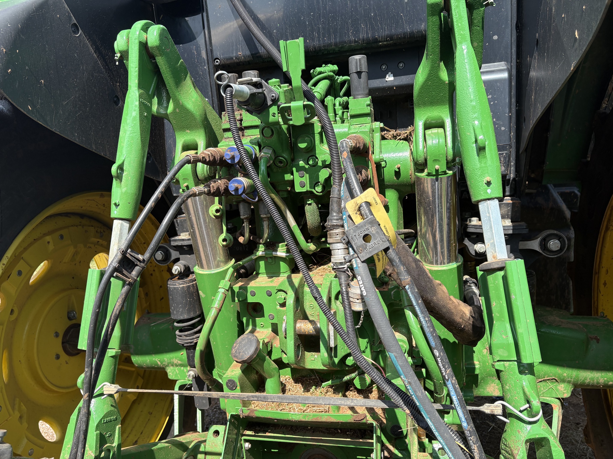 2022 John Deere 6155M Image 5