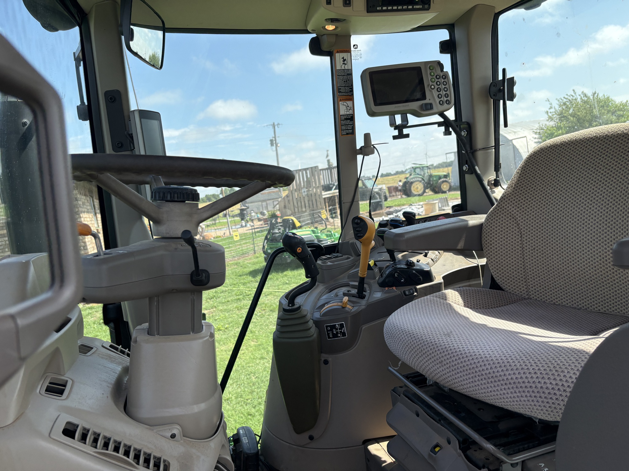 2022 John Deere 6155M Image 25