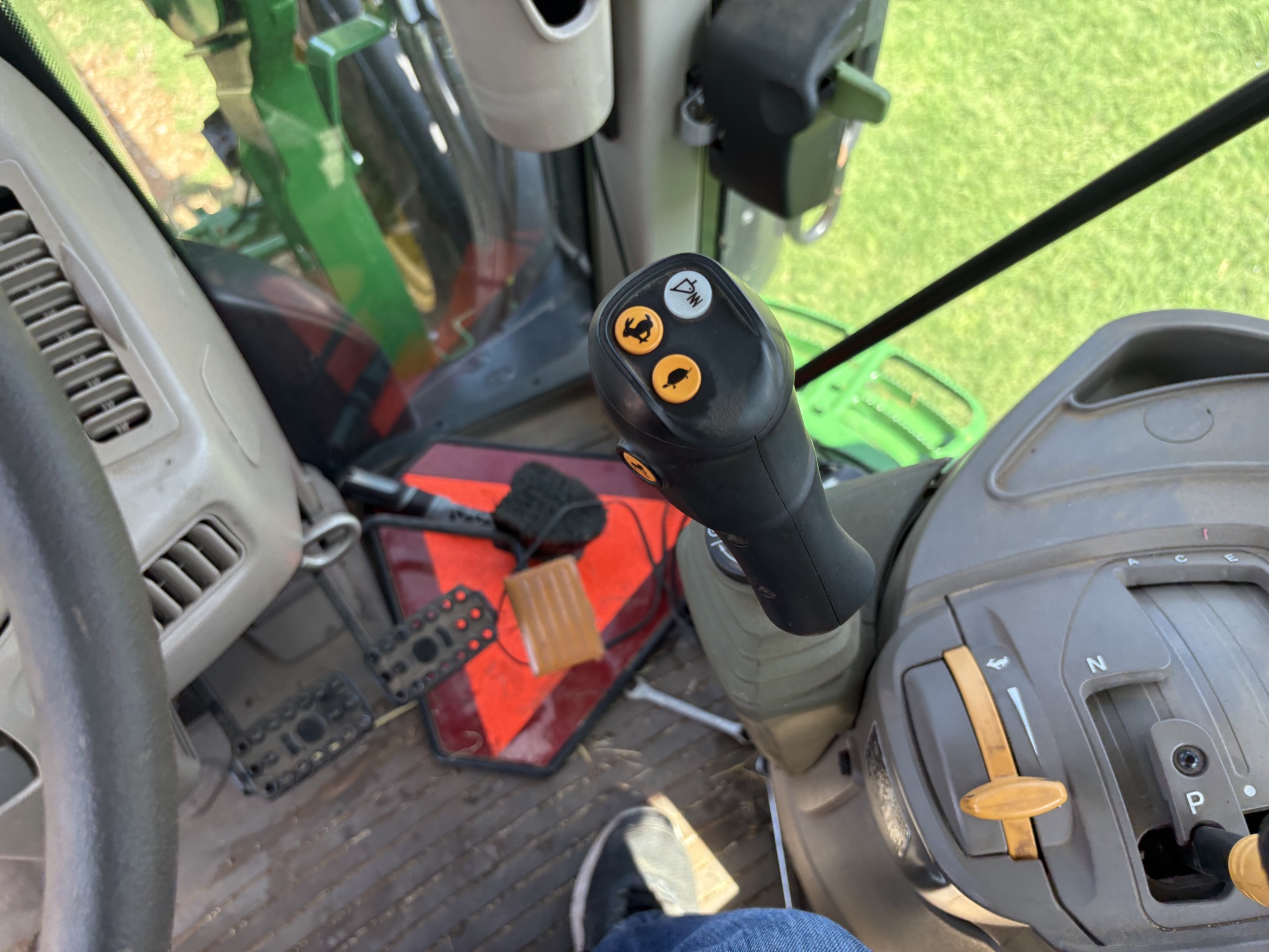 2022 John Deere 6155M Image 22