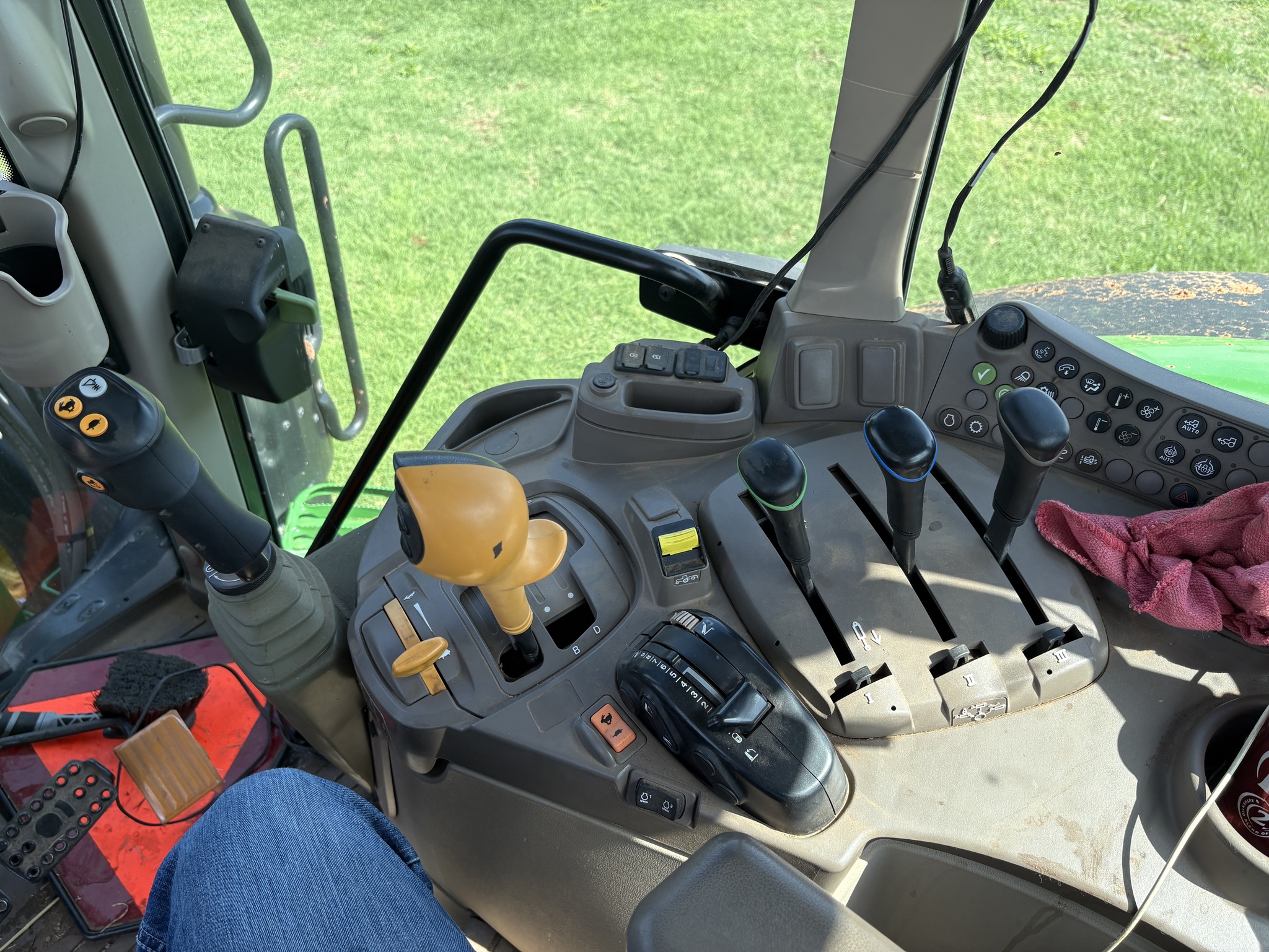 2022 John Deere 6155M Image 23