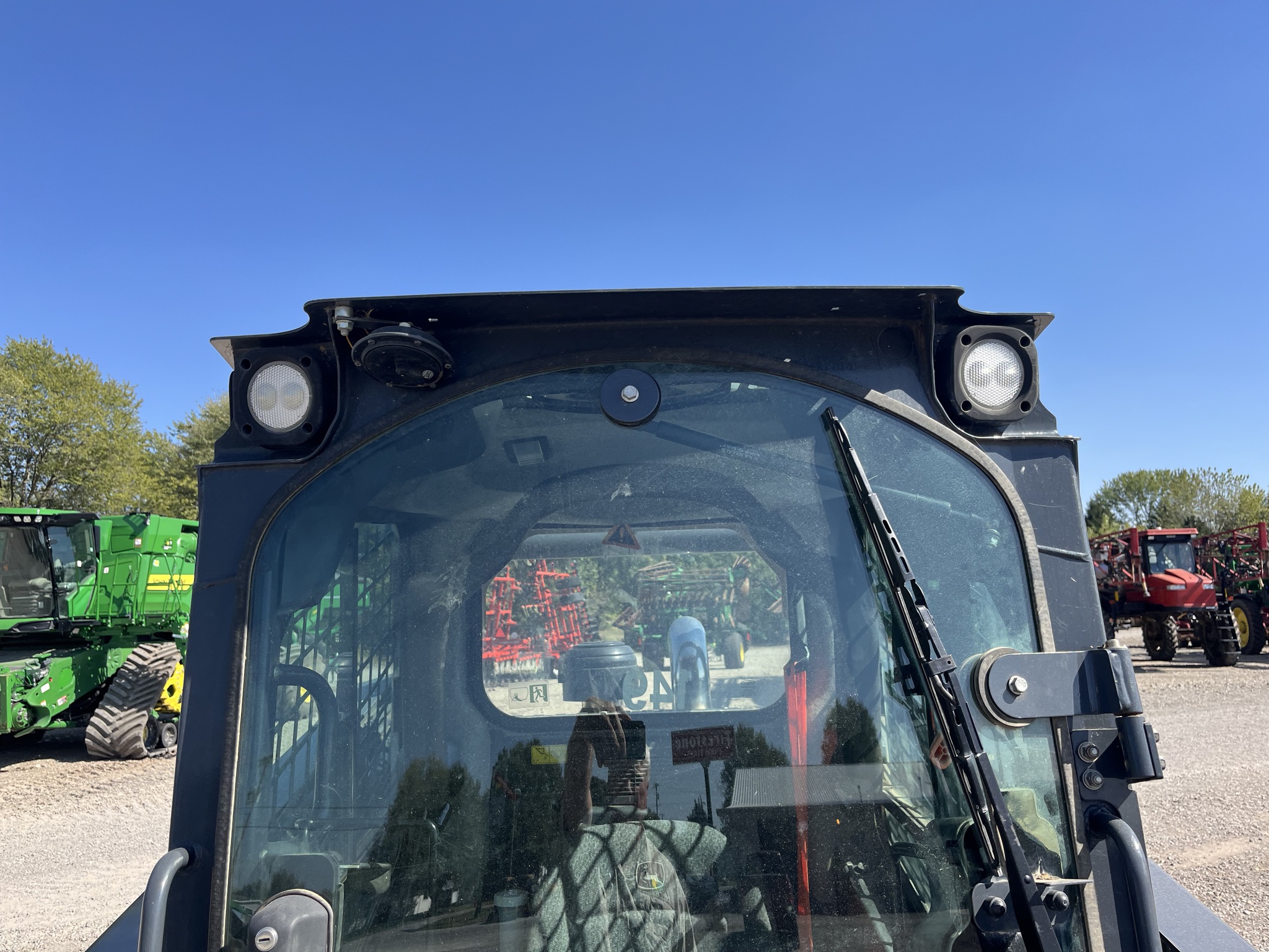 2023 John Deere 333G Image 4