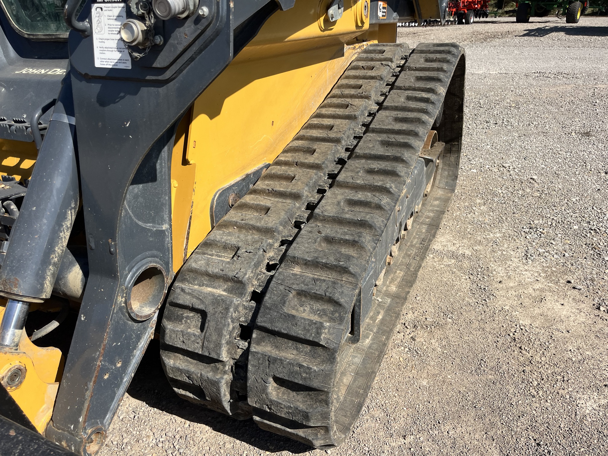 2023 John Deere 333G Image 8