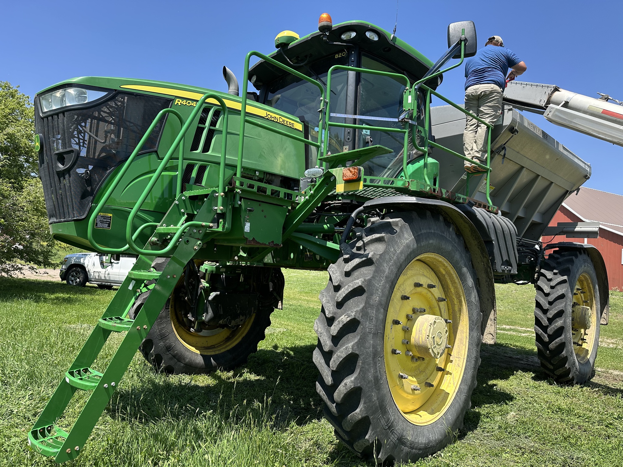 2017 John Deere R4045 Image 2