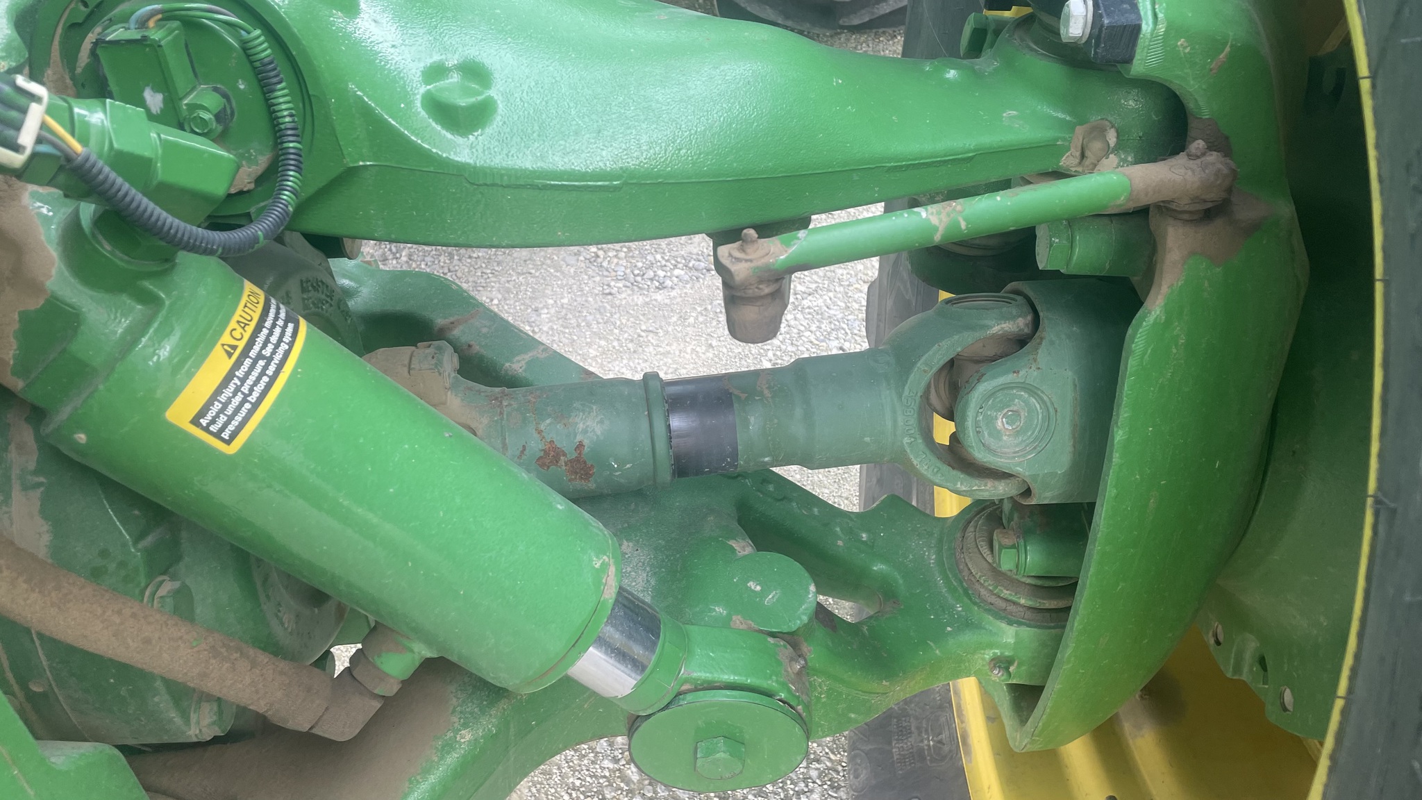 2011 John Deere 8335R Image 14