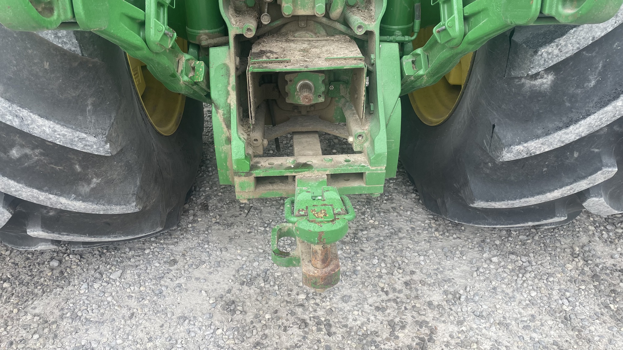 2011 John Deere 8335R Image 21