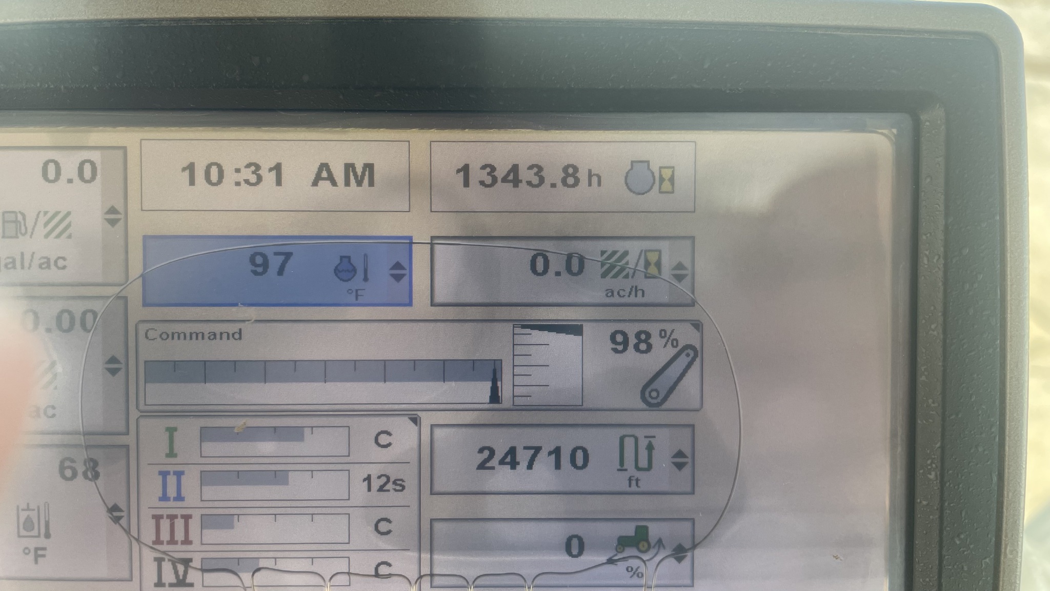 2011 John Deere 8335R Image 11