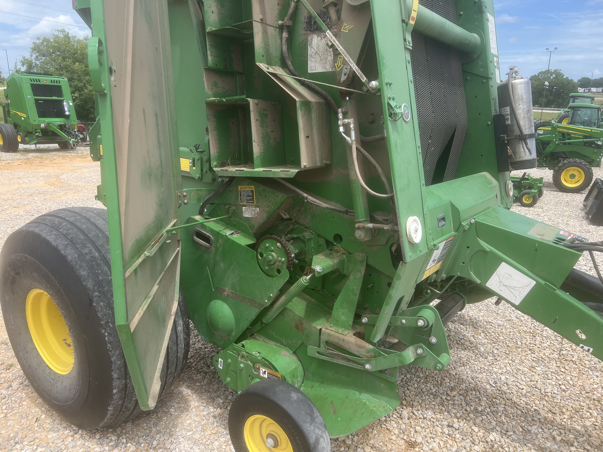 2016 John Deere 469 Image 9