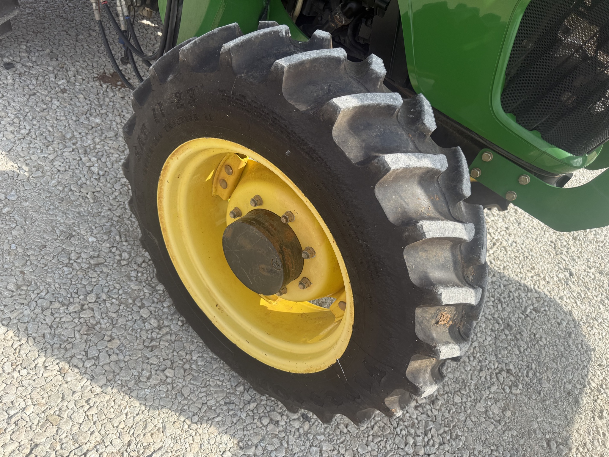 2009 John Deere 5083E Image 11