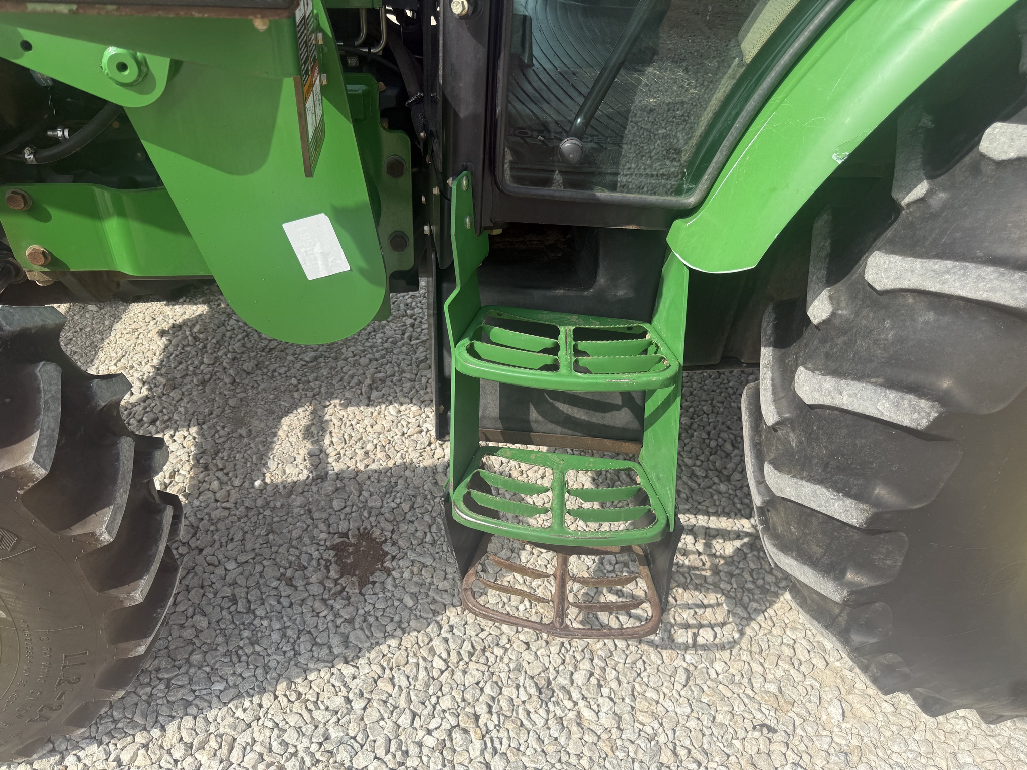 2009 John Deere 5083E Image 13