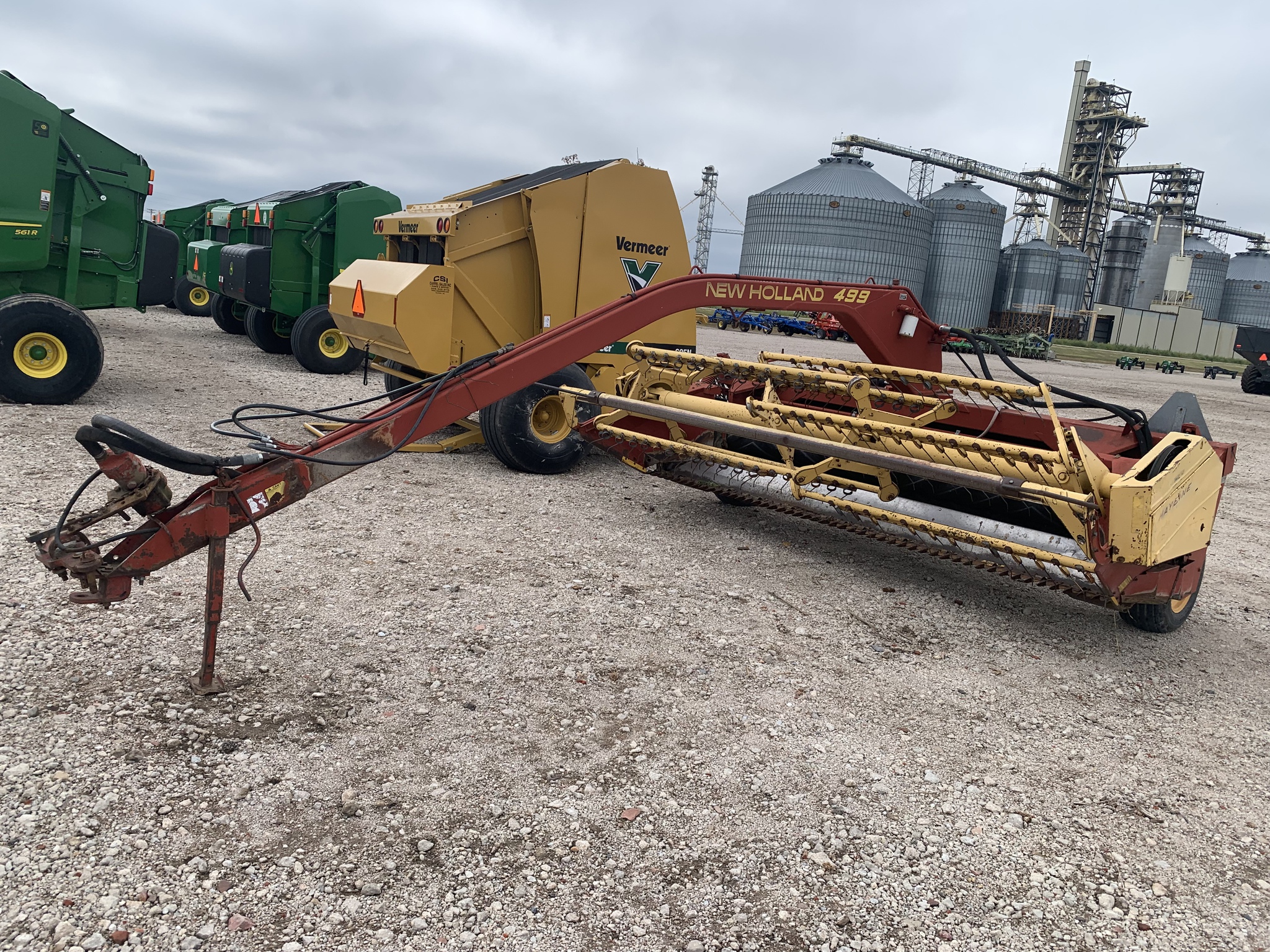 New Holland 499 Image 2
