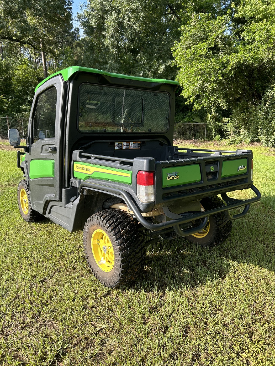 2023 John Deere XUV 835R SE Image 2