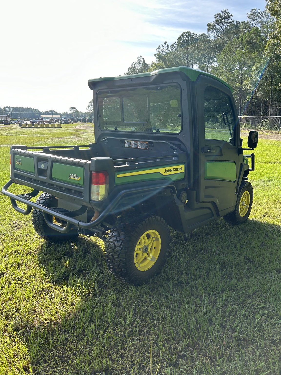 2023 John Deere XUV 835R SE Image 3