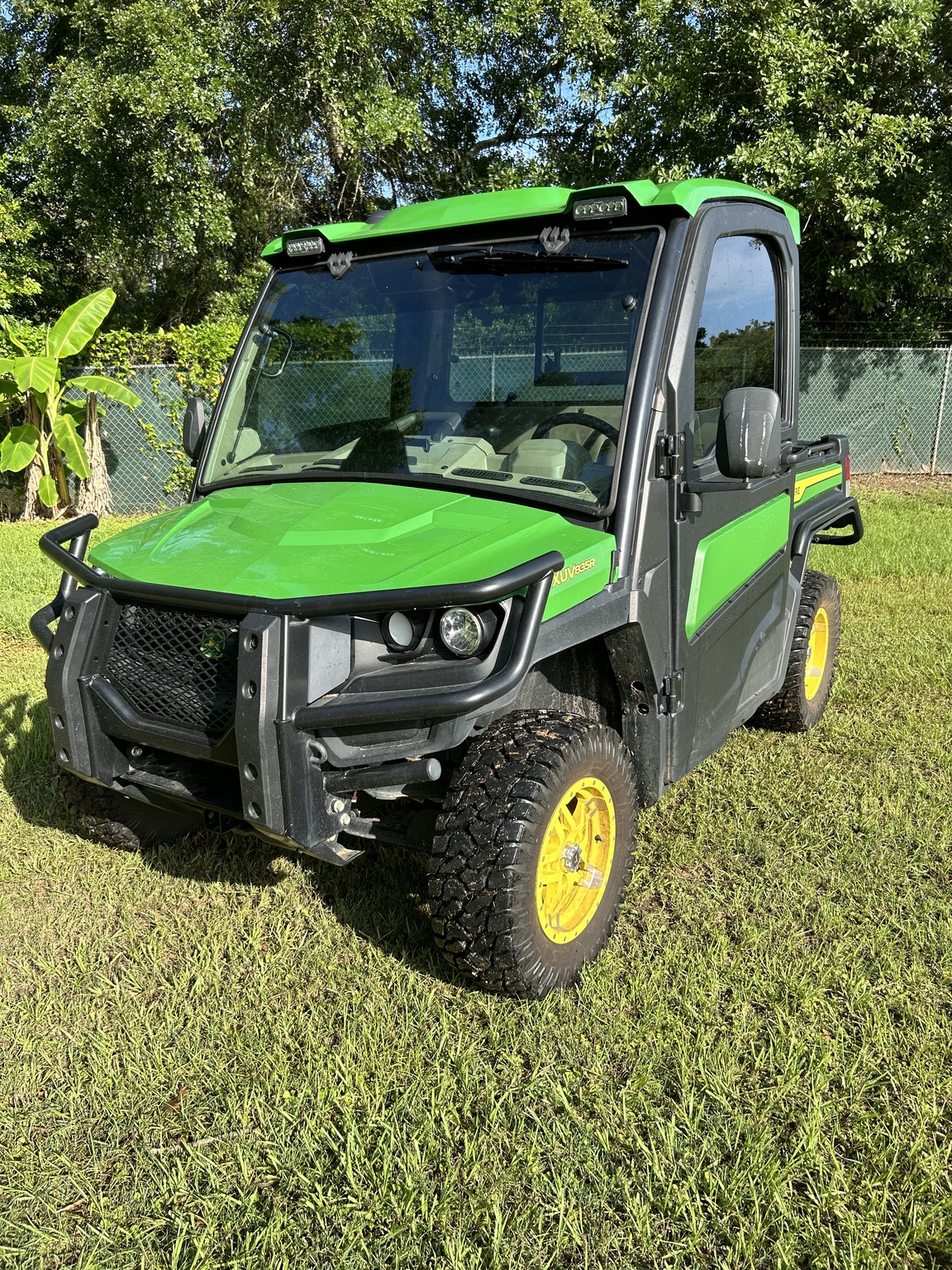 2023 John Deere XUV 835R SE Image 1