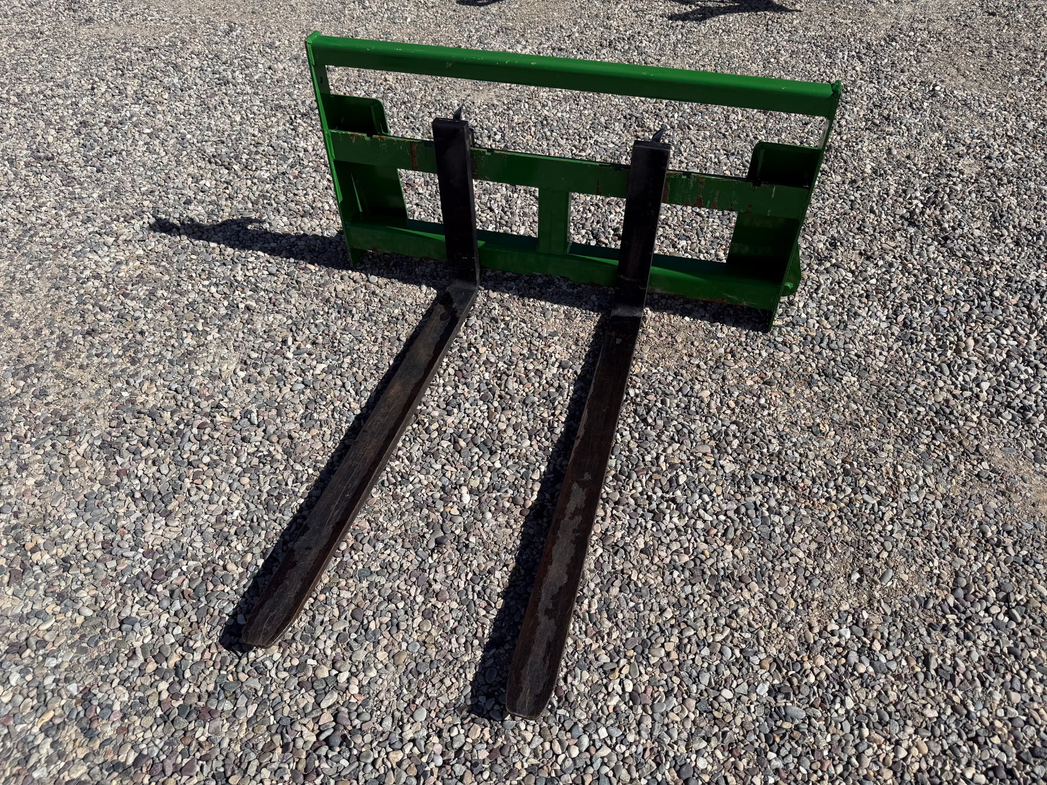 2023 John Deere 2032R Image 20