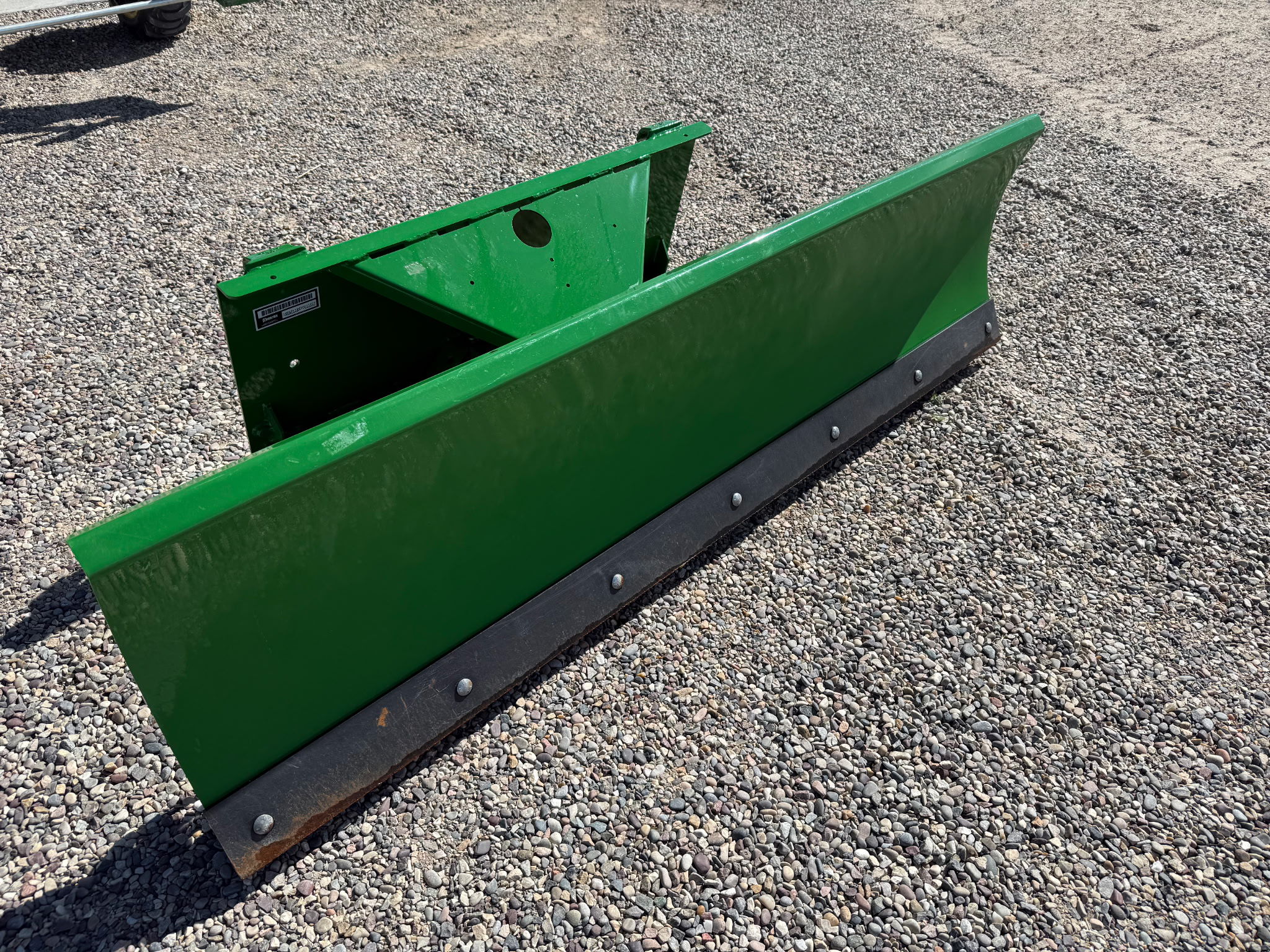 2023 John Deere 2032R Image 10