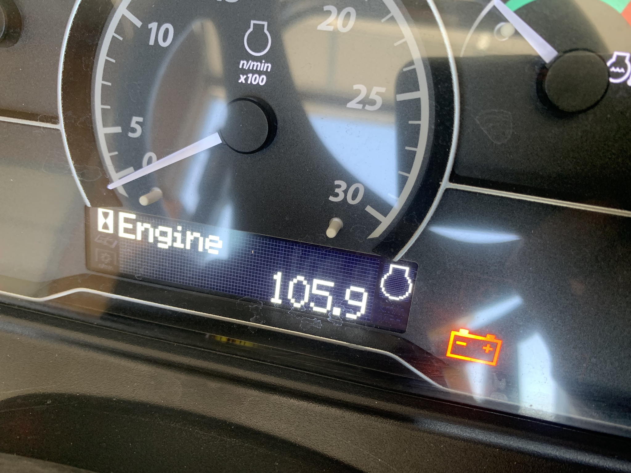 2023 John Deere 2032R Image 36