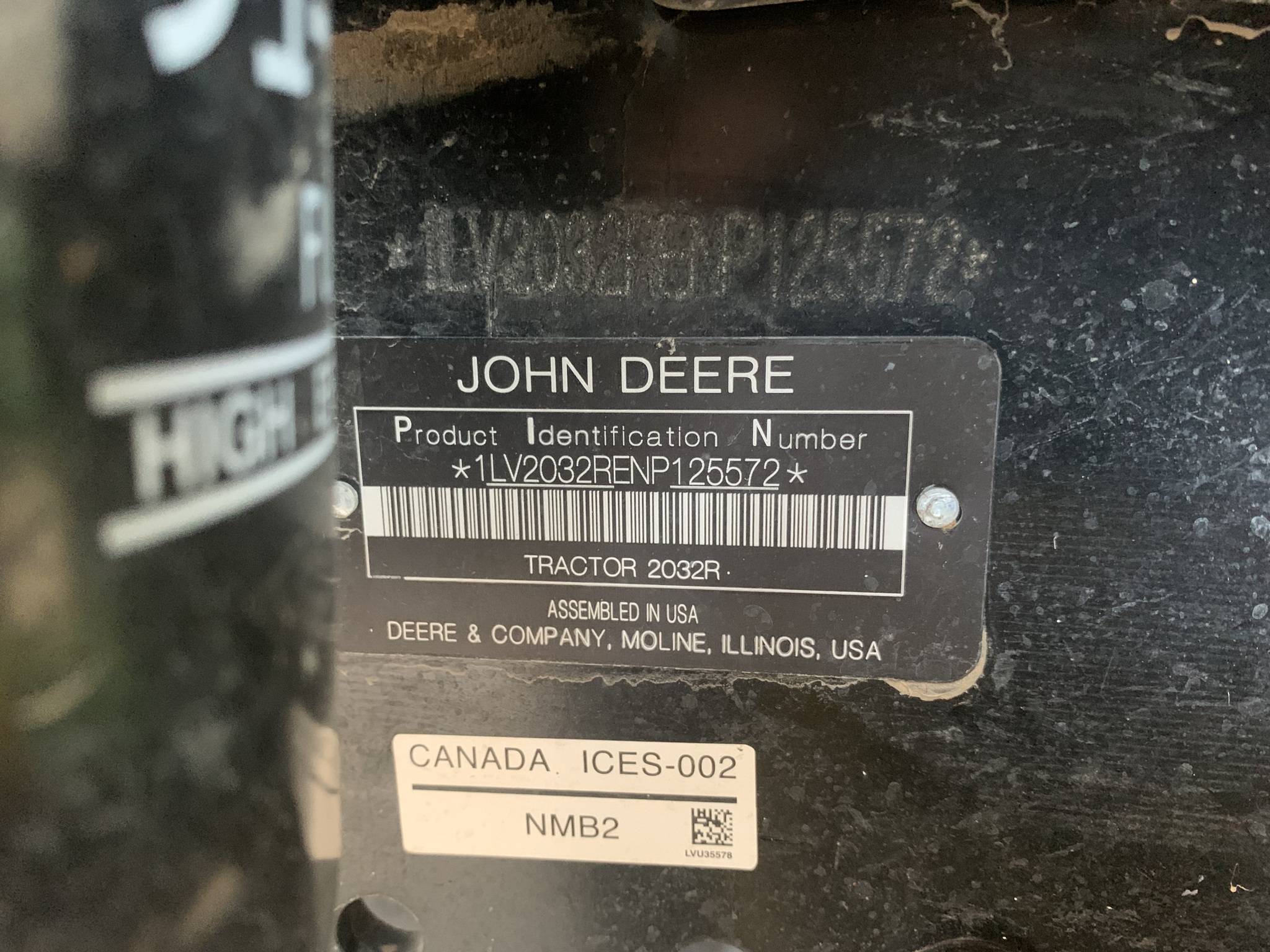 2023 John Deere 2032R Image 35