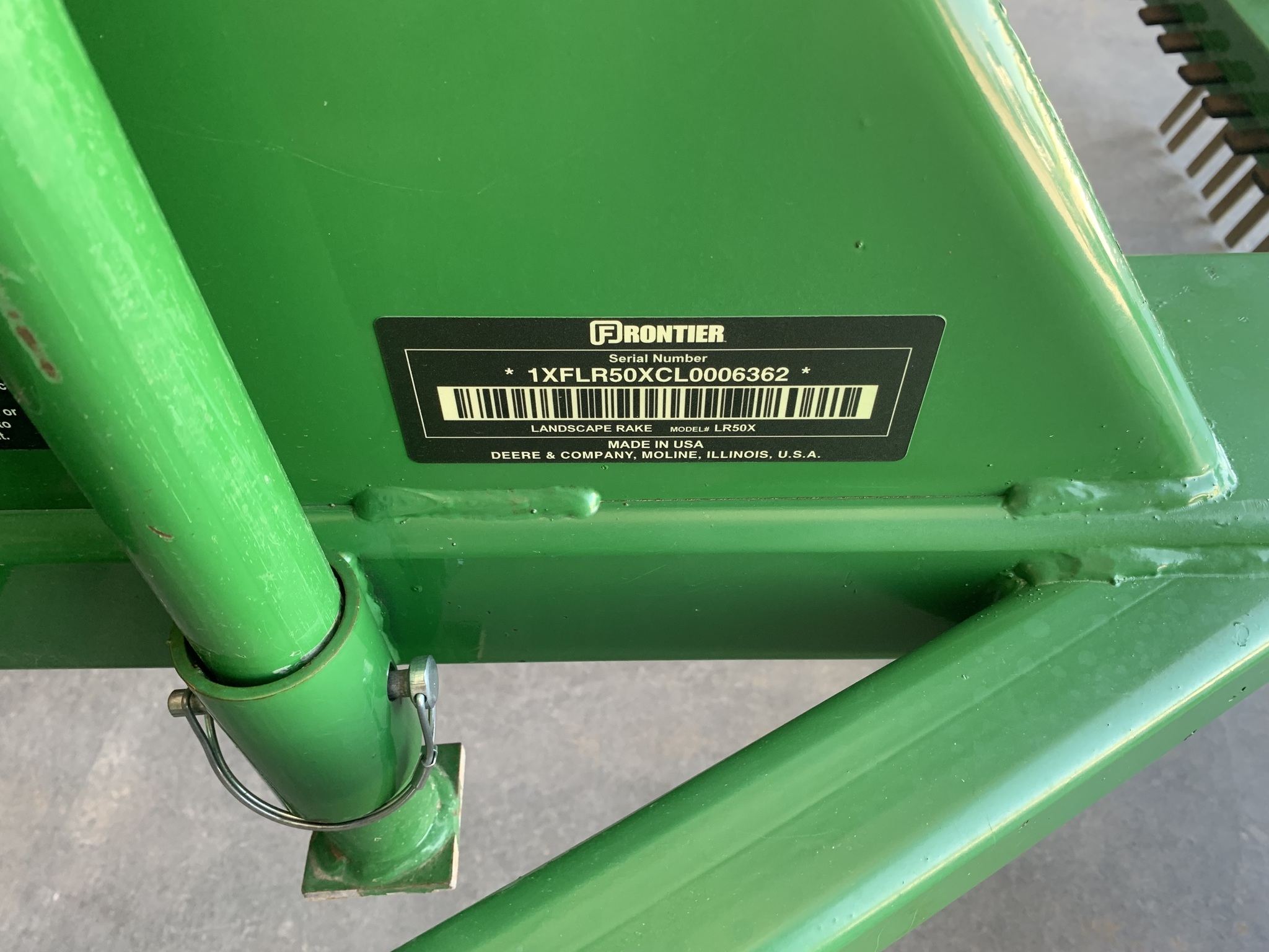 2023 John Deere 2032R Image 42