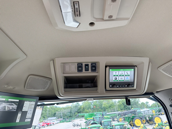 2025 John-Deere 8RX 340