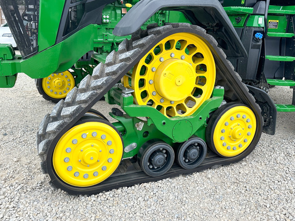 2025 John-Deere 8RX 340