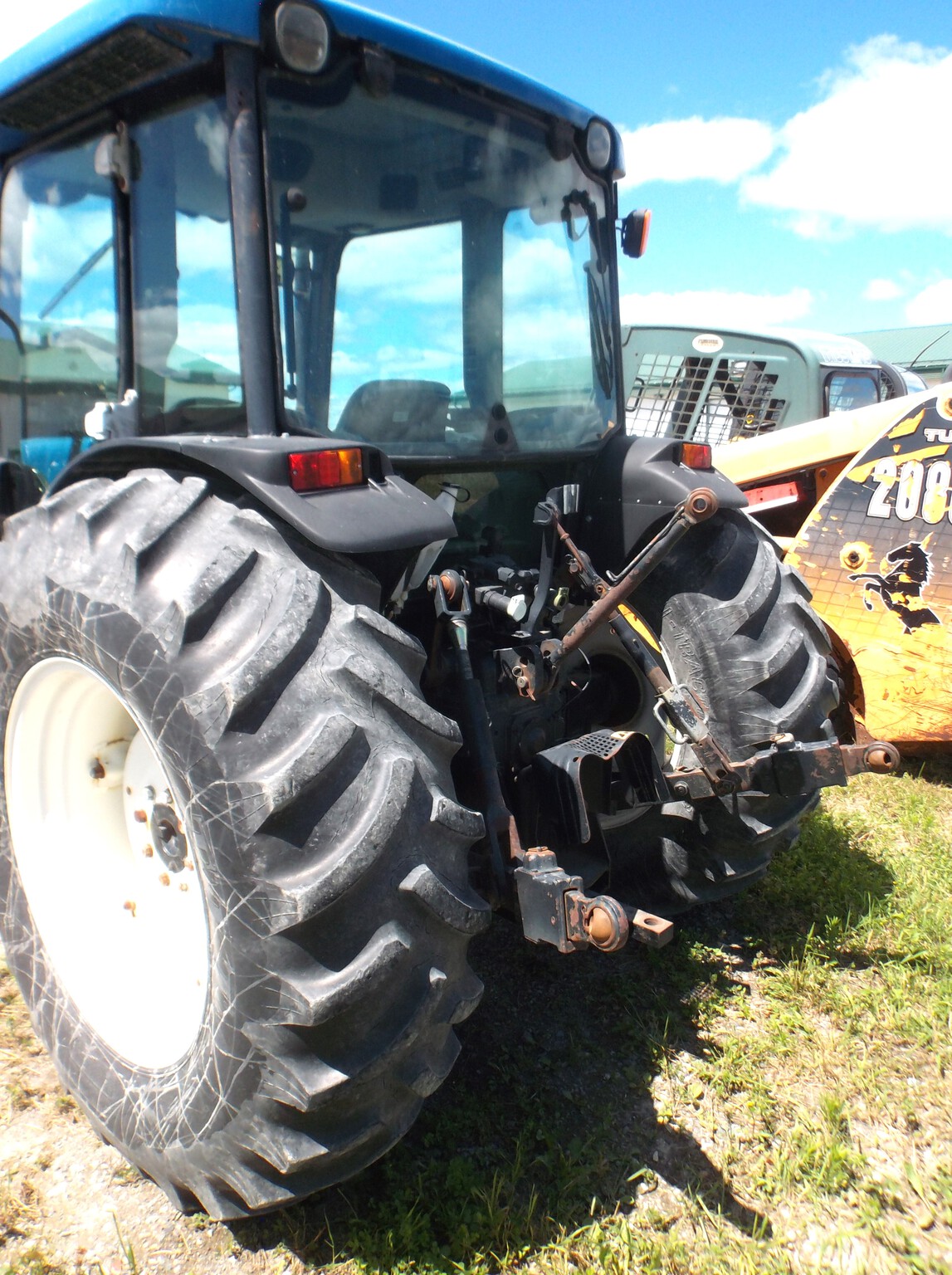 2006 New Holland TN85A Image 5