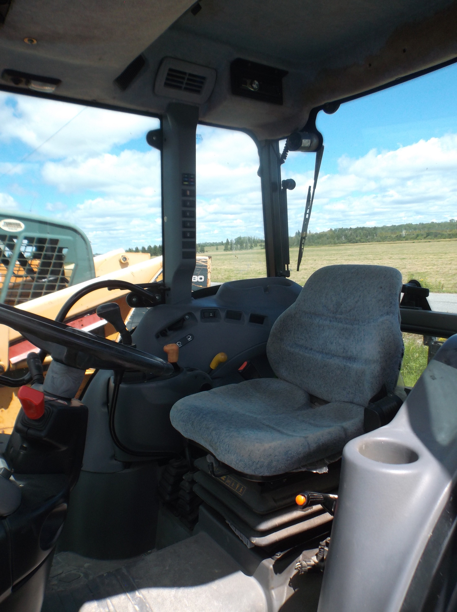 2006 New Holland TN85A Image 8