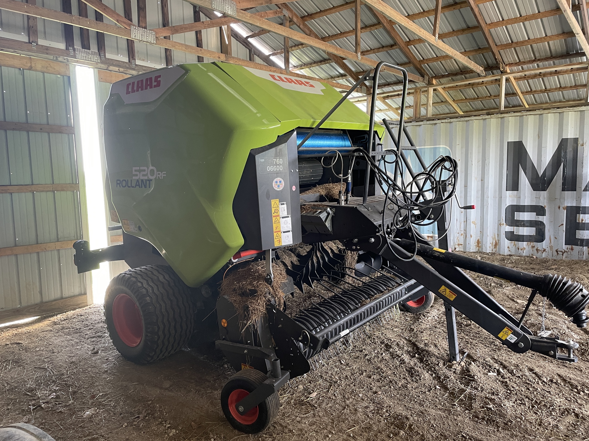 2023 Claas 520RF Image 2