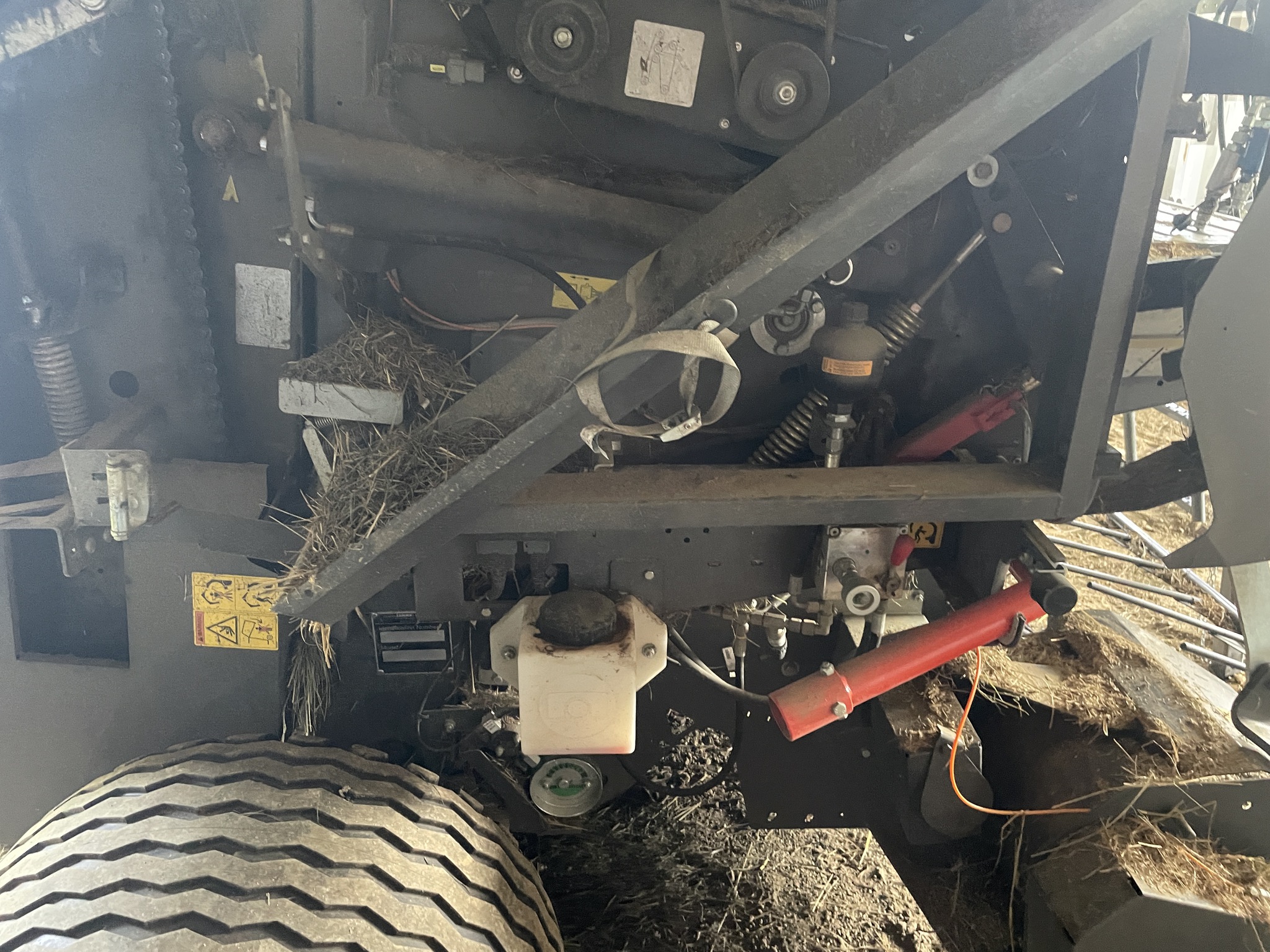 2023 Claas 520RF Image 10