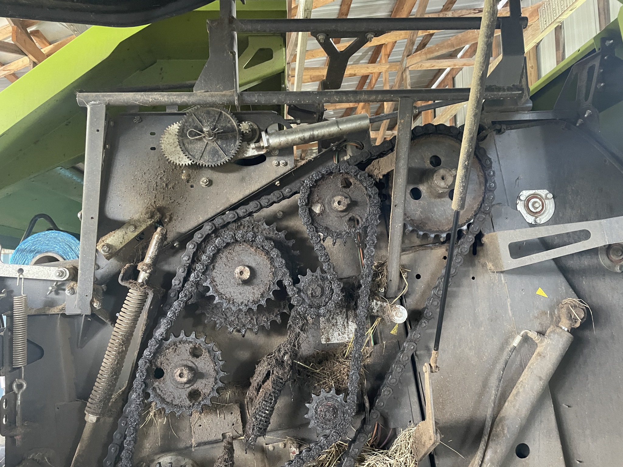 2023 Claas 520RF Image 11