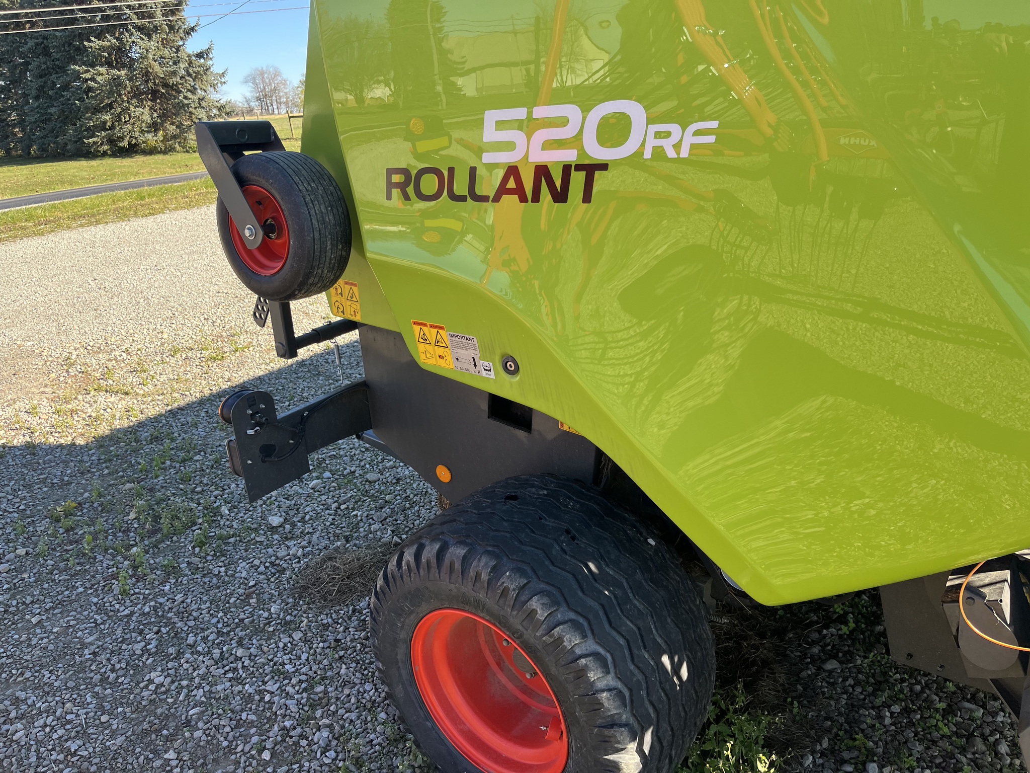 2023 Claas 520RF Image 5