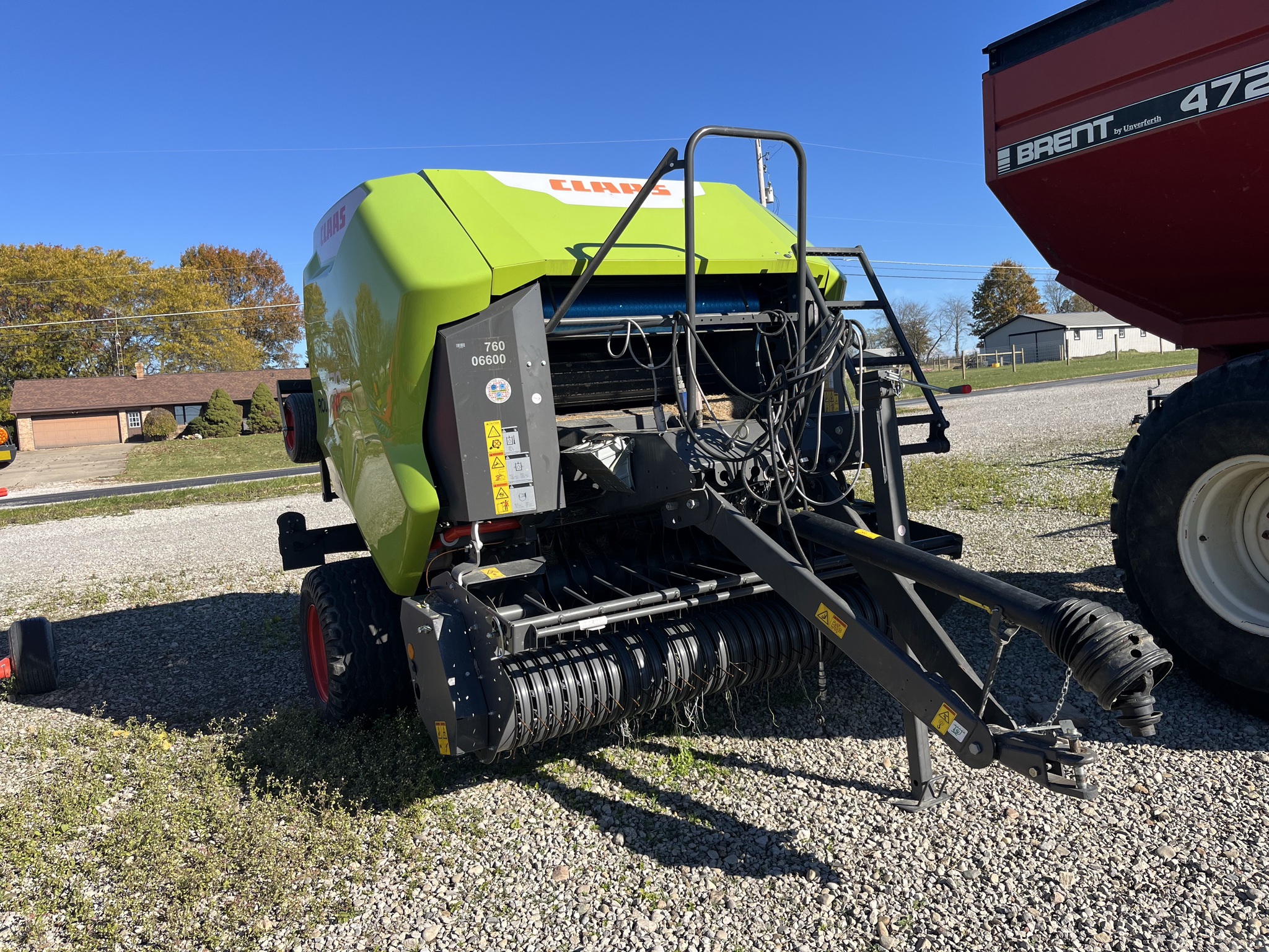 2023 Claas 520RF Image 3