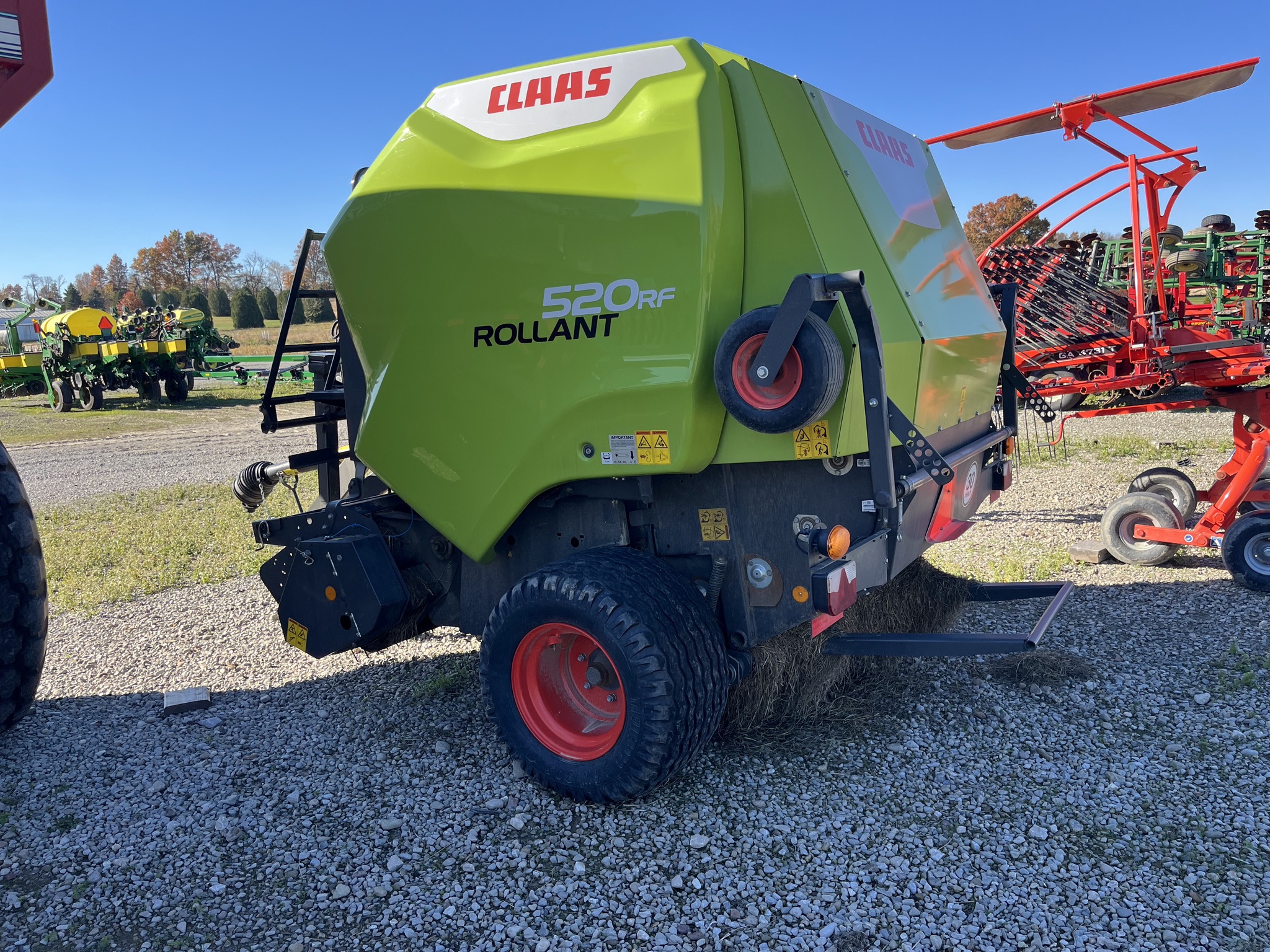2023 Claas 520RF Image 4