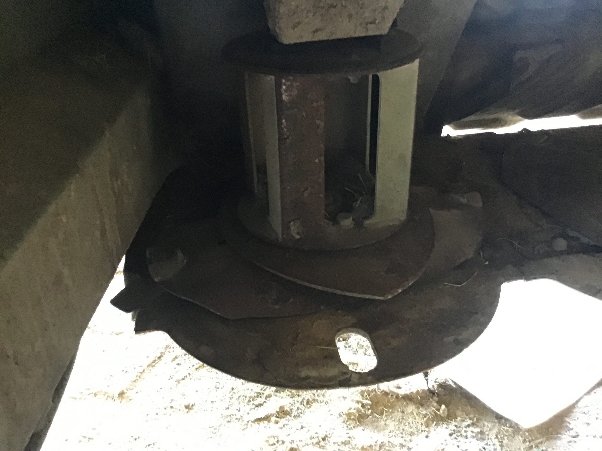 2016 John Deere 830 Image 11