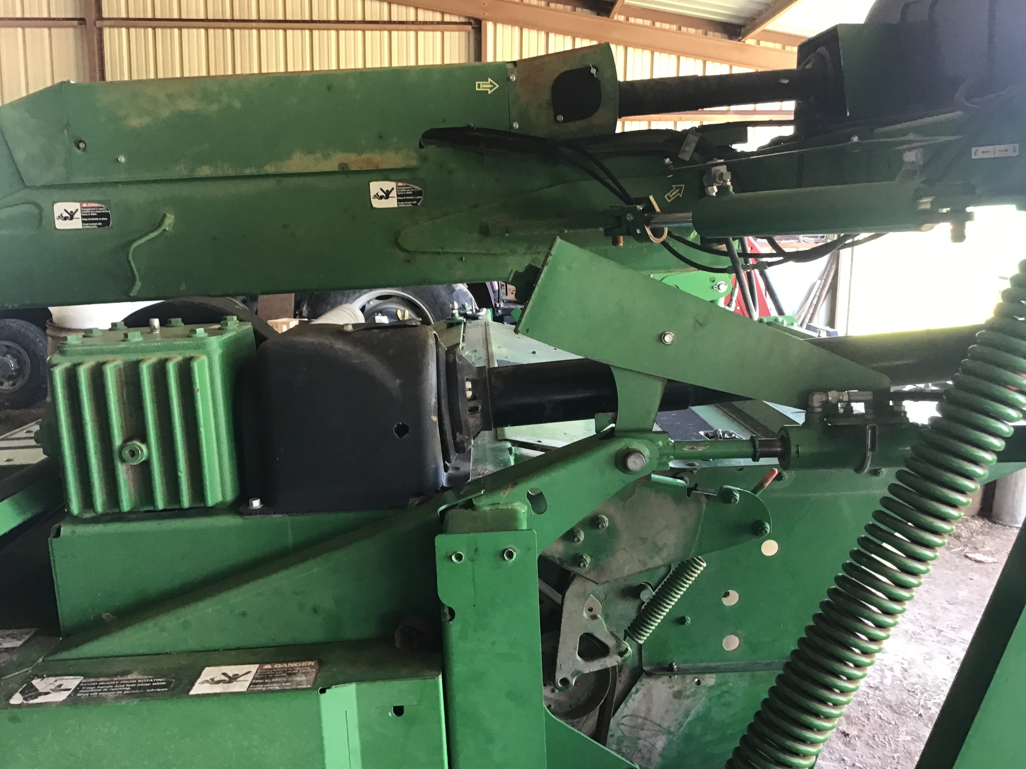 2016 John Deere 830 Image 23