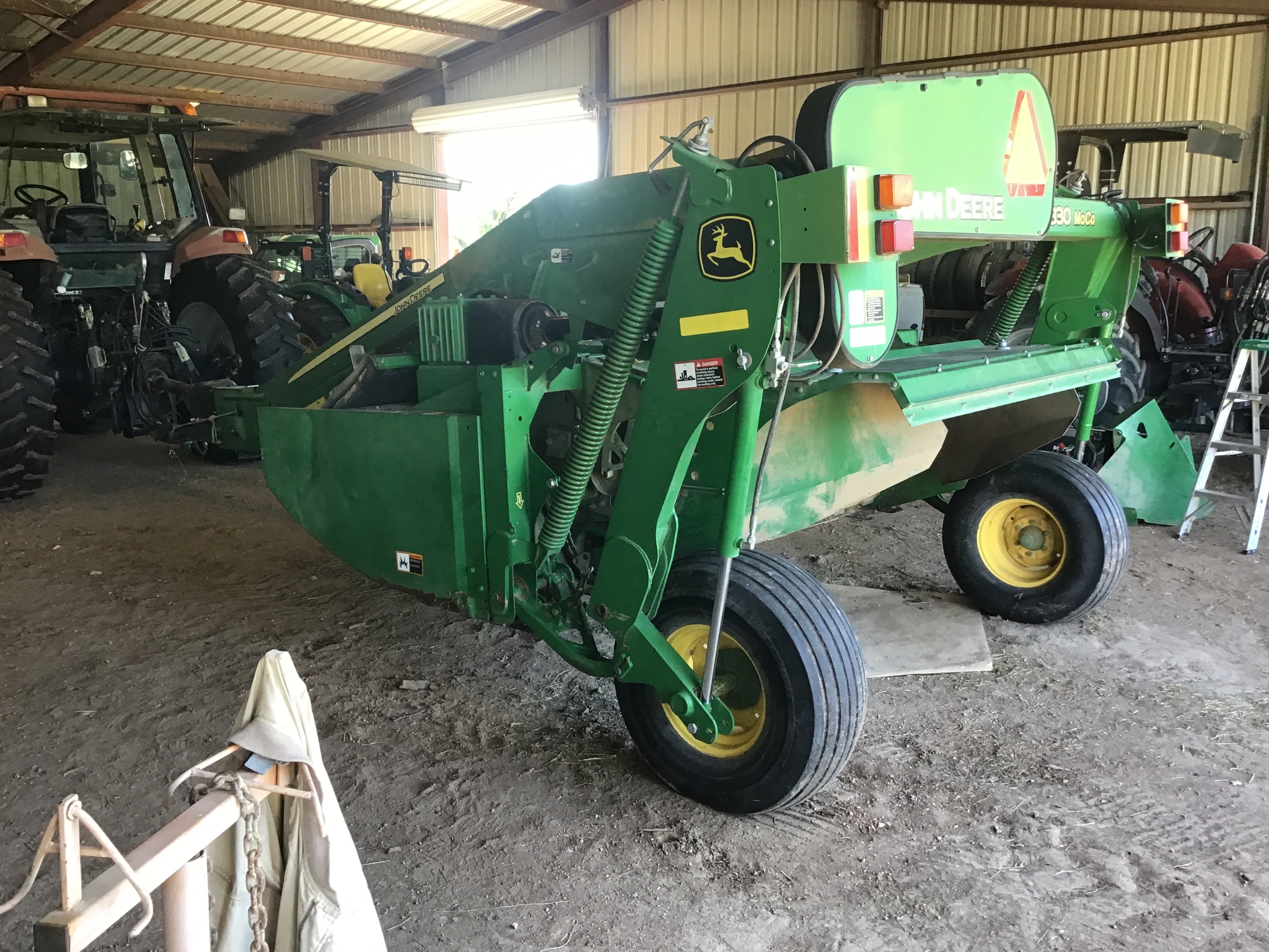 2016 John Deere 830 Image 10