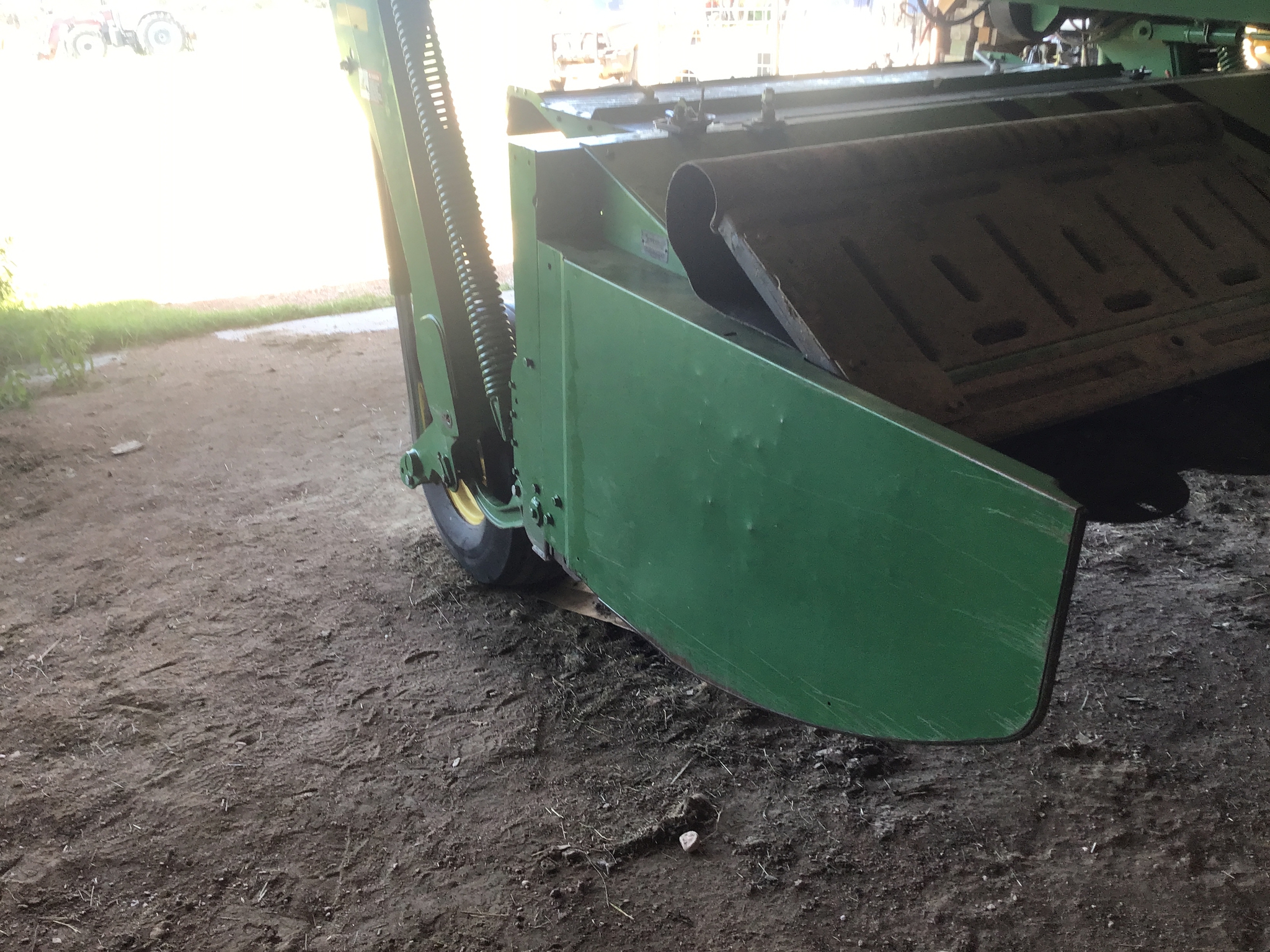 2016 John Deere 830 Image 17
