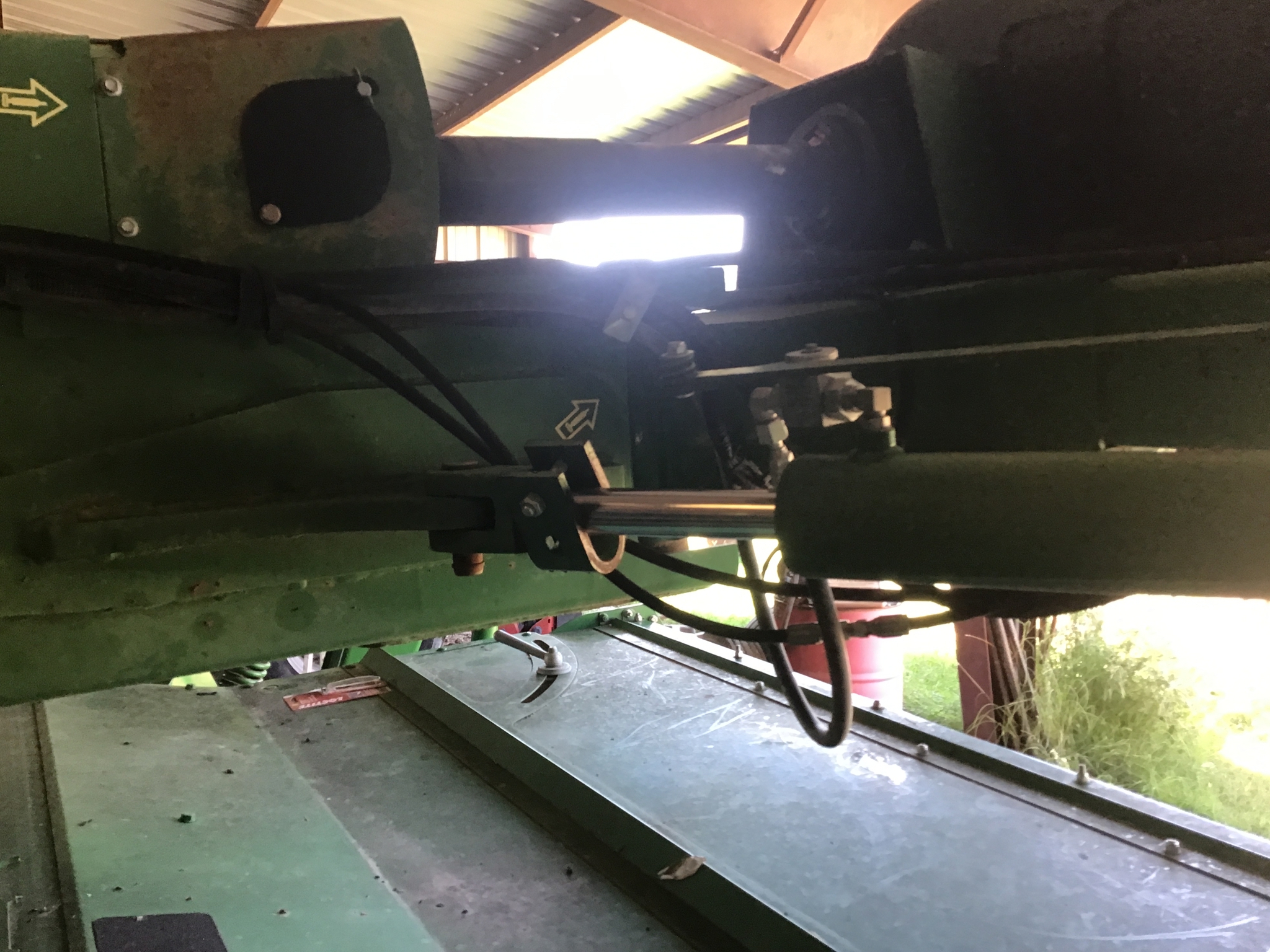 2016 John Deere 830 Image 26
