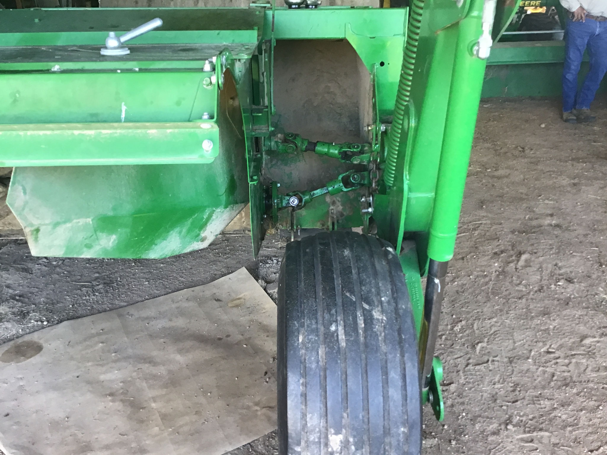 2016 John Deere 830 Image 22