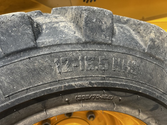 2020 John Deere 324G - Photo9