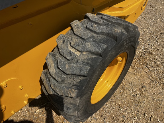 2020 John Deere 324G - Photo11