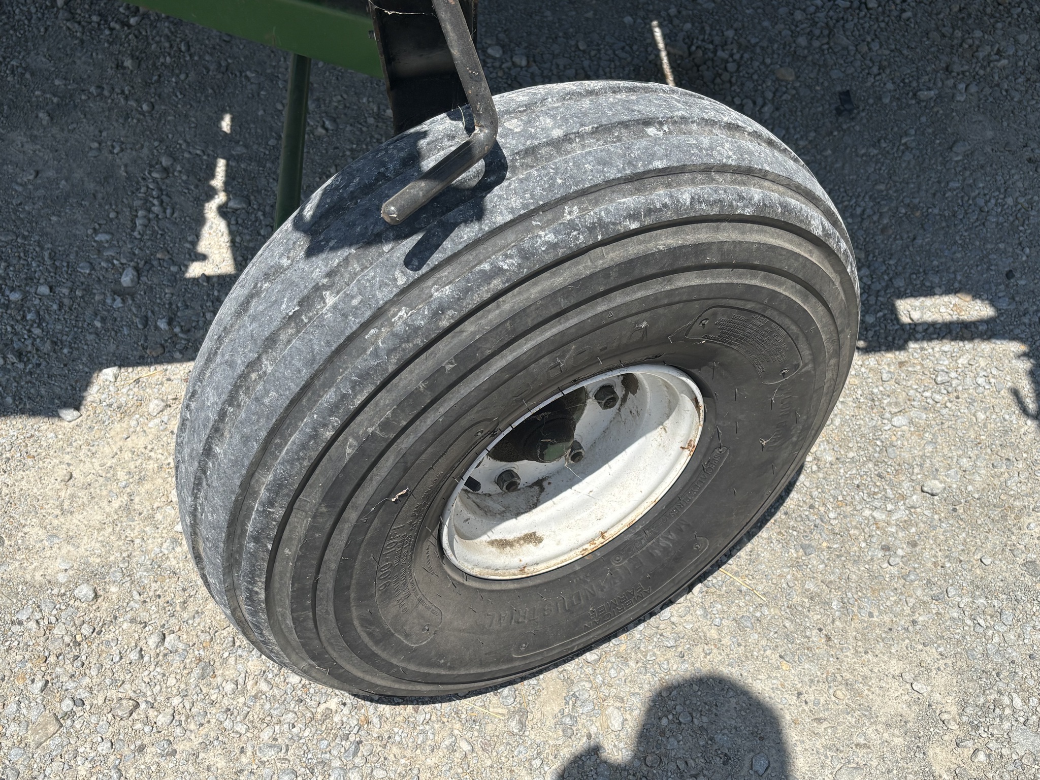 Used -- Trail Eze 680 Header carts at Koenig Equipment in Urbana, OH - PhotoXL6