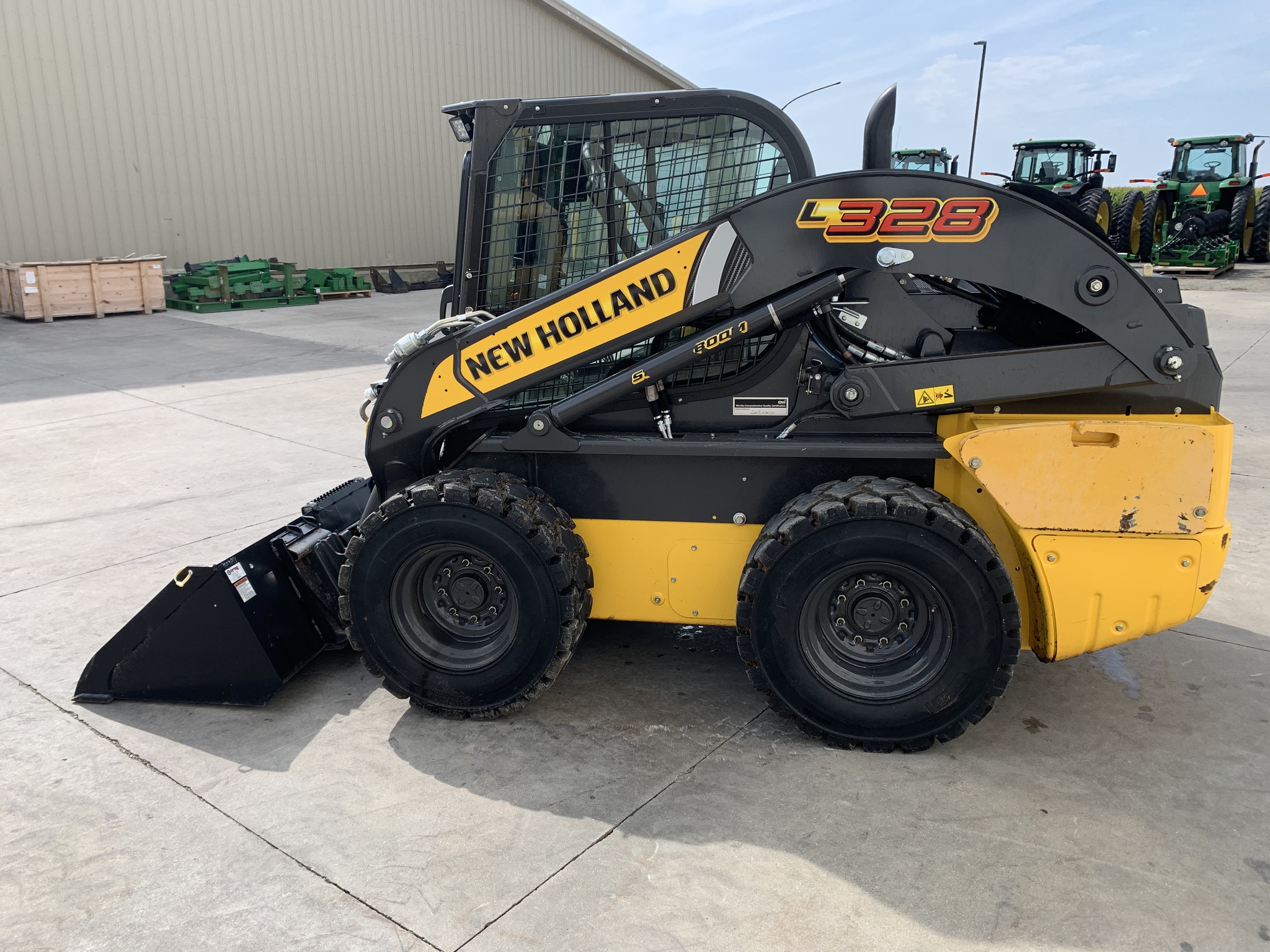 2025 New Holland L328 Image 6