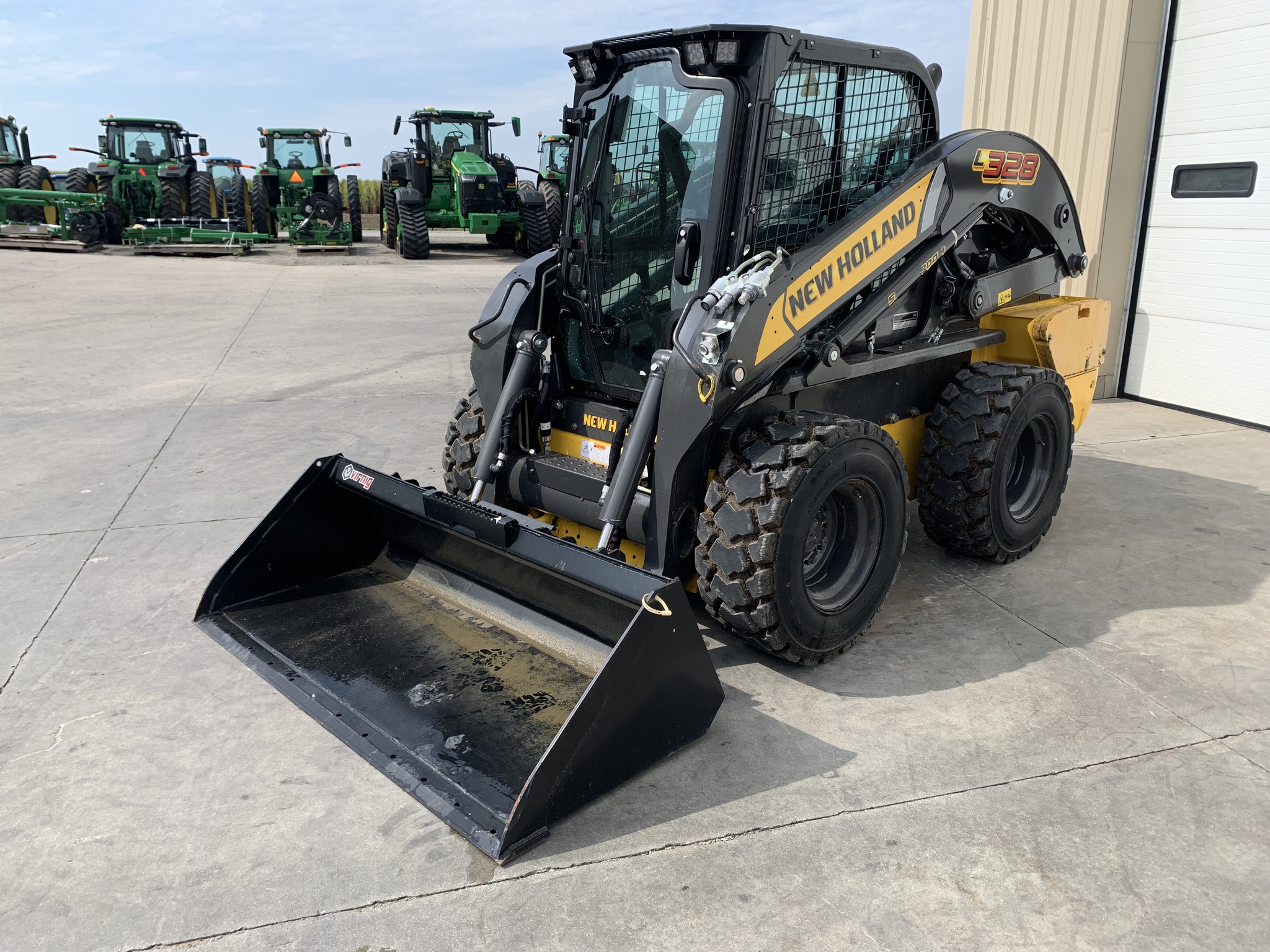 2025 New Holland L328 Image 7