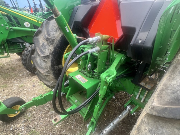 2022 John Deere 5075E Photo 6