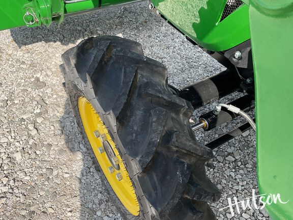 Photo of 2024 John Deere 3038E